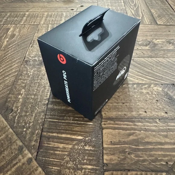 Powerbeats Pro Wireless Earphones - Black - Picture 6 of 6